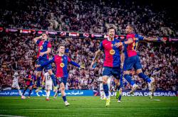 开云体育登录-巴萨0-2皇马：国王杯手握三分，梅西遥遥落后