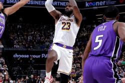 开云体育平台APP-湖人客场占领火玫，取得六连胜