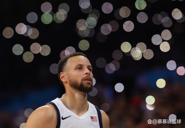 抢断高手行动敏捷带领球队夺胜 抢断高手行动敏捷带领球队夺胜