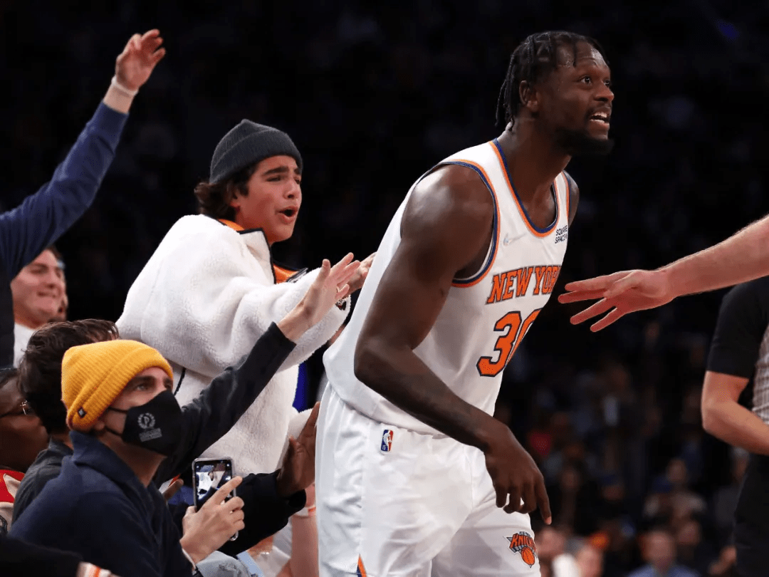 「尼克斯胜下马刺,巴雷特狂砍25+」的简单介绍 「尼克斯胜下马刺,巴雷特狂砍25+」的简单介绍