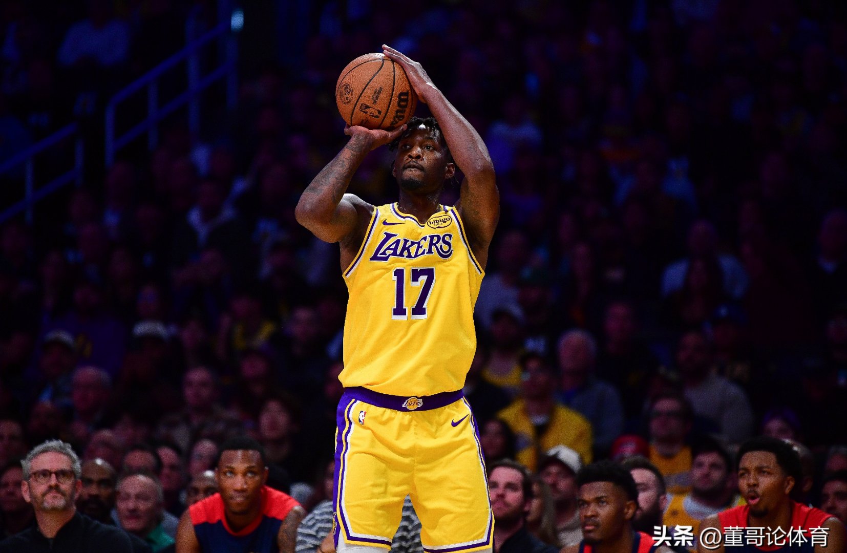 勇士主场大胜湖人,继续领跑西部 勇士主场大胜湖人,继续领跑西部