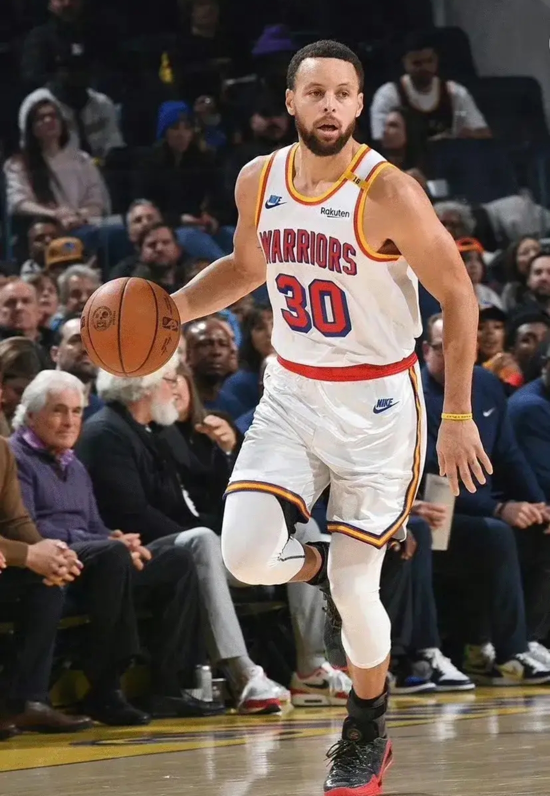 关于「开拓者惨遭独行侠逆转,西部榜首或有变数」的信息 关于「开拓者惨遭独行侠逆转,西部榜首或有变数」的信息