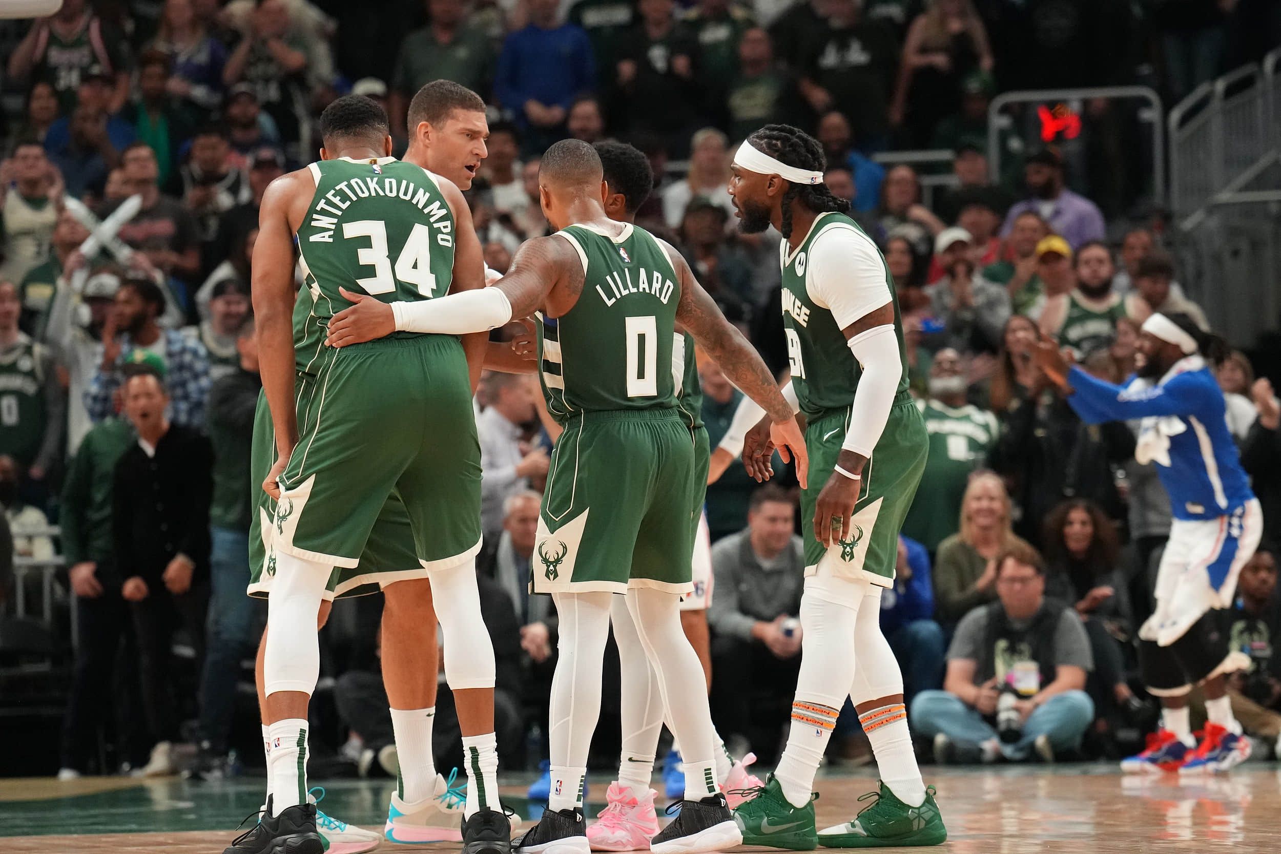 雄鹿三连胜,篮网再胜 雄鹿三连胜,篮网再胜