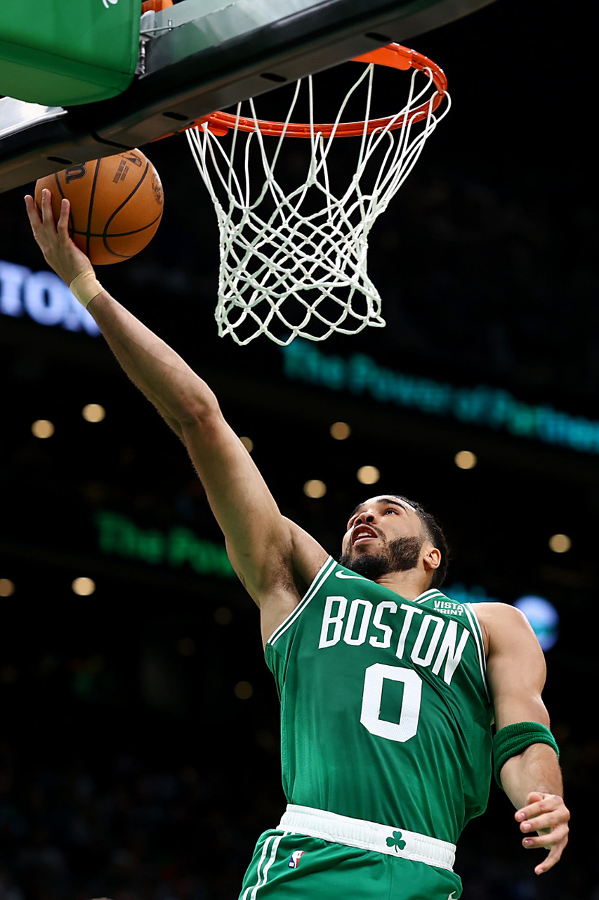 勇士主场逆转凯尔特人,豪取四连胜 勇士主场逆转凯尔特人,豪取四连胜